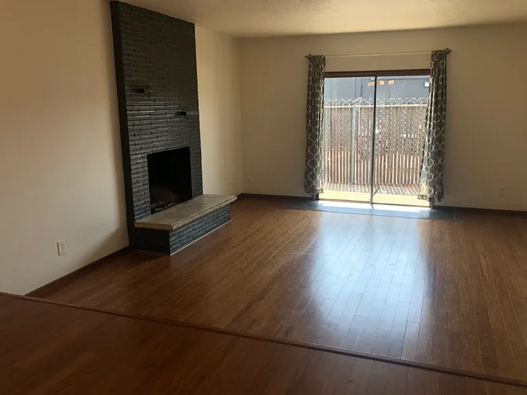407 SE 88th Ave — Photo 12