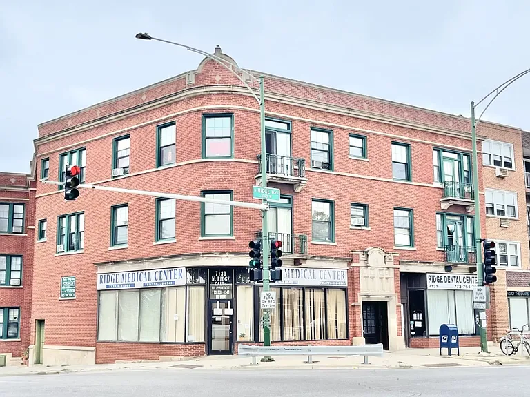 2059 W Touhy Ave #1 — Photo 15