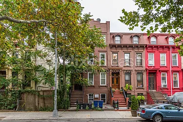 Rented by Dixon Advisory USA Inc.