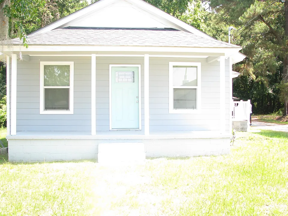 1704 Staley Ave