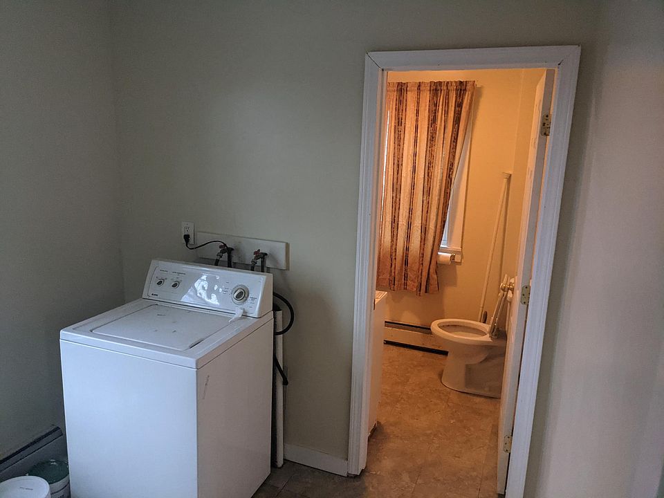 2nd image of 27 Bowers St