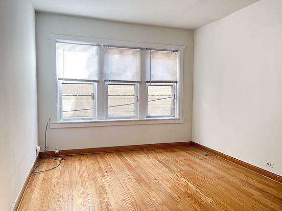 5th image of 4440-4448 N Western Ave #4442-1B