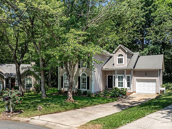 3rd image of 803 Water Wheel Ct