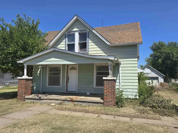 1445 N Main St, Russell, KS 67665