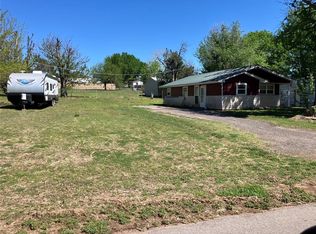 306 S 2nd St, Rush Springs, OK 73082