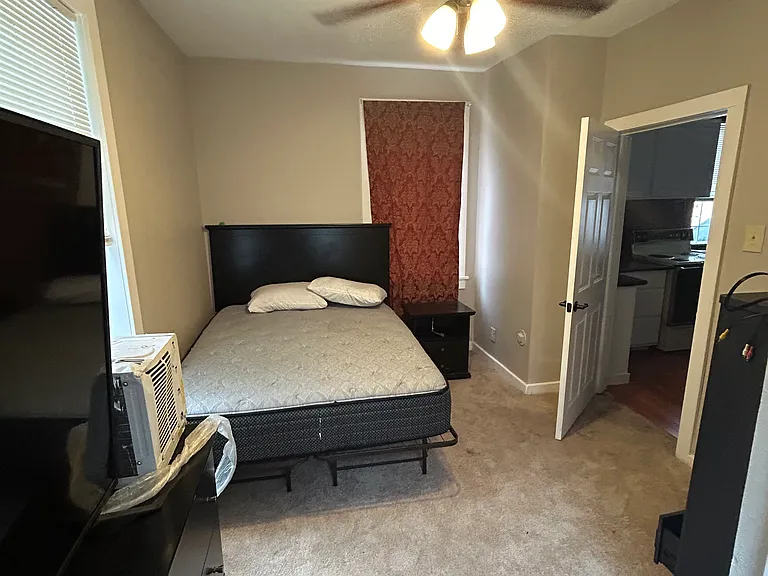 2855 N Humboldt St #6 — Photo 13