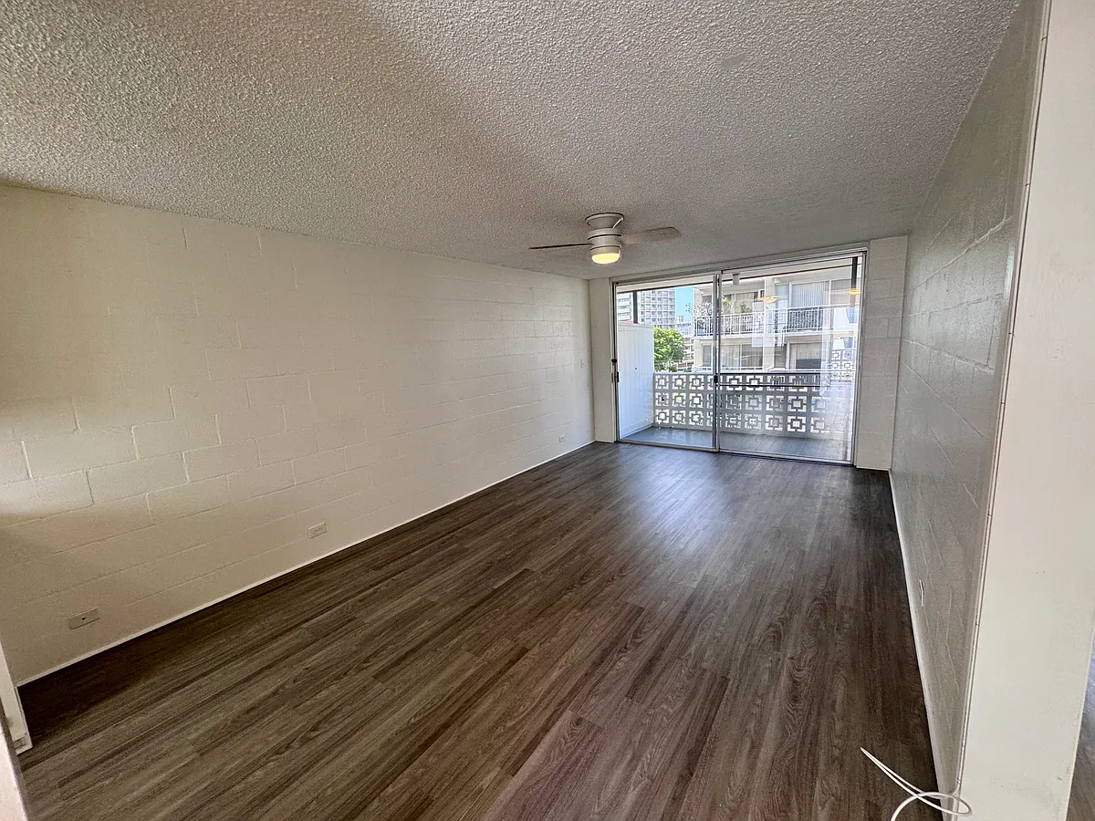 Building Photo - 1630 Kewalo St #304