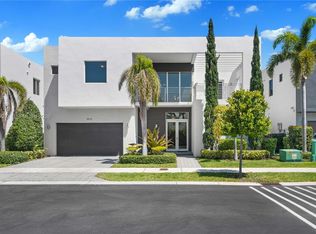 9915 NW 75th St, Doral, FL 33178