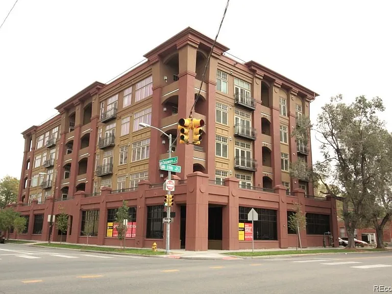 1120 Delaware St #405 — Photo 1