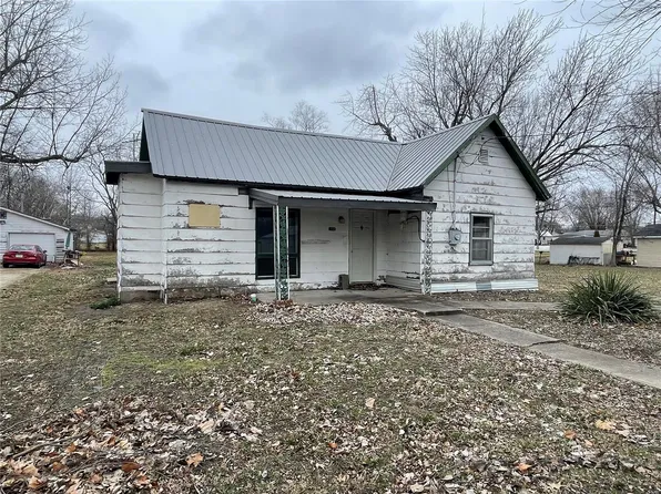 404 Ridge St, Shelbina, MO 63468