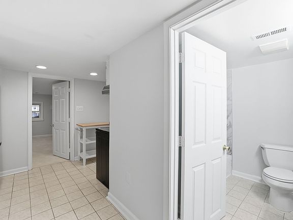 5th image of 126 Thomas St NW APT B