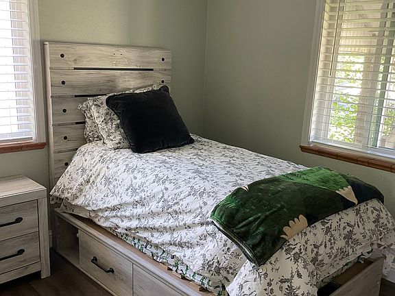 small bedroom.