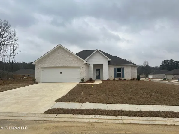 1208 Myrtle Ln, Pearl, MS 39208