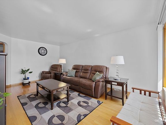 3rd image of 7506 W Gunnison St