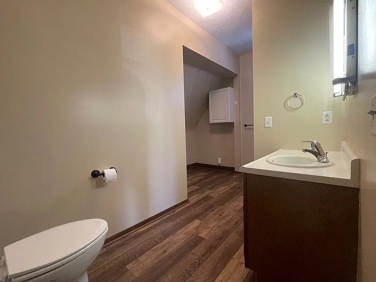 705 6th Ave #3 — Photo 11