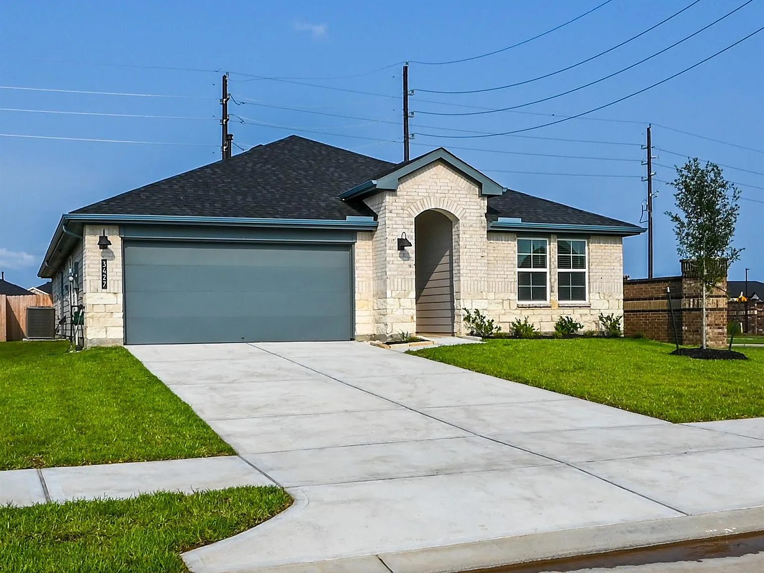 4 bed, 3.0 bath, $2,600 — Photo 3