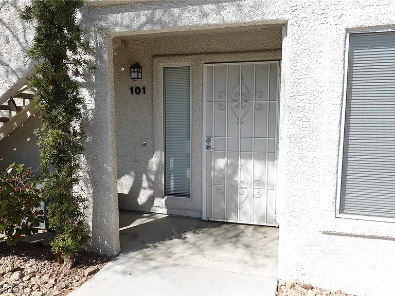 3131 Key Largo Dr #101 — Photo 44