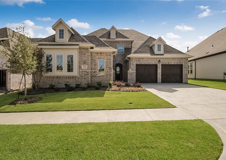 1st image of 7025 Golf Club Dr