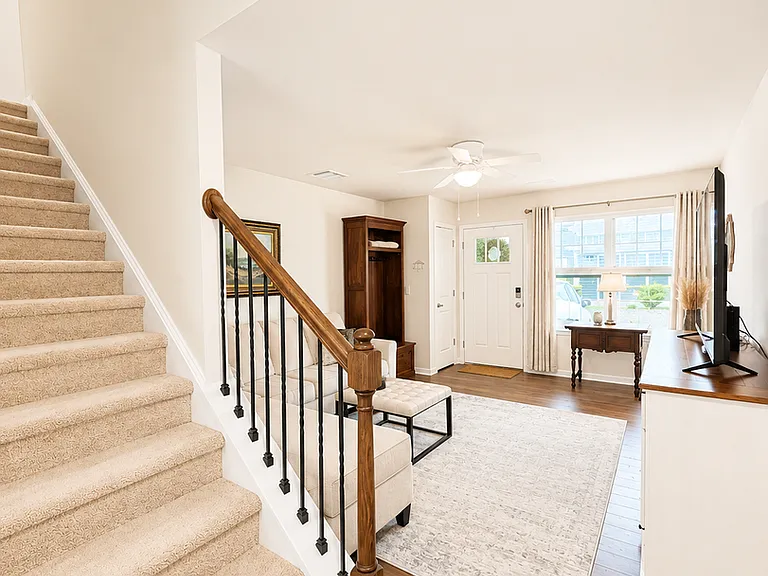 21 Virginia Commons Dr — Photo 5