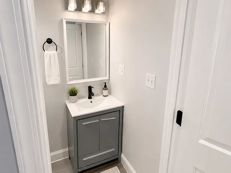 1503 Latona St — Photo 17