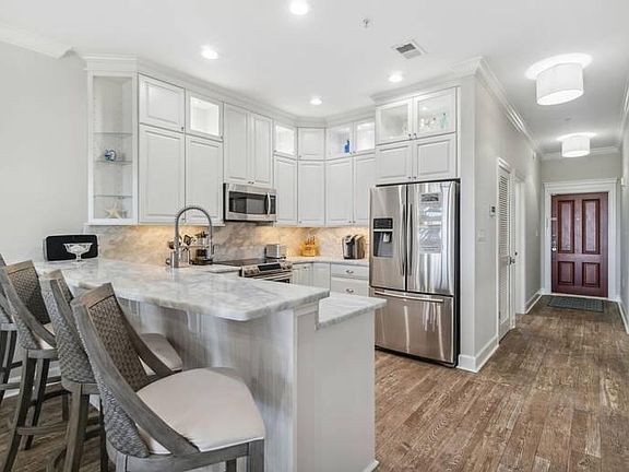 5th image of 10343 E County Highway 30a #302-E302