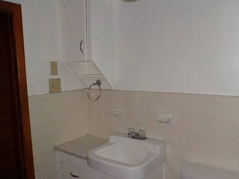 311 E Nevada St — Photo 12