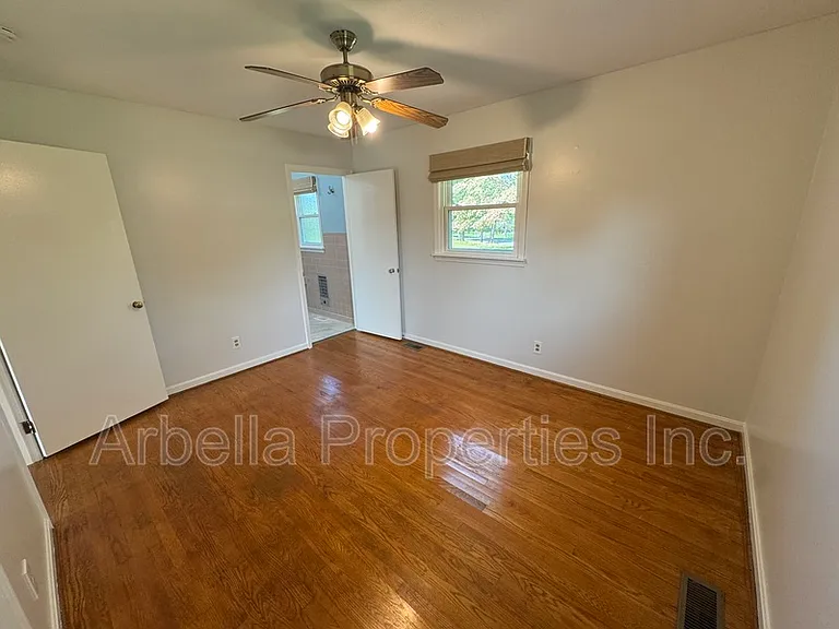1713 Seward Dr — Photo 24