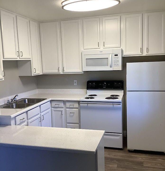 1st image of 1360 E Madison Ave #1