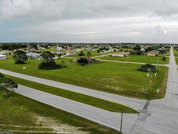 5th image of 1307 Chiquita Blvd N