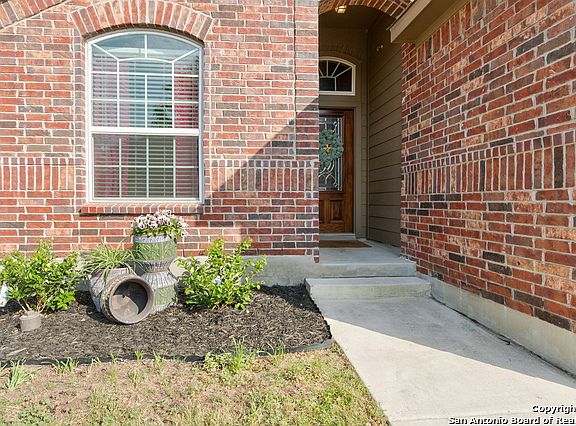 3rd image of 7918 Coolspring Dr