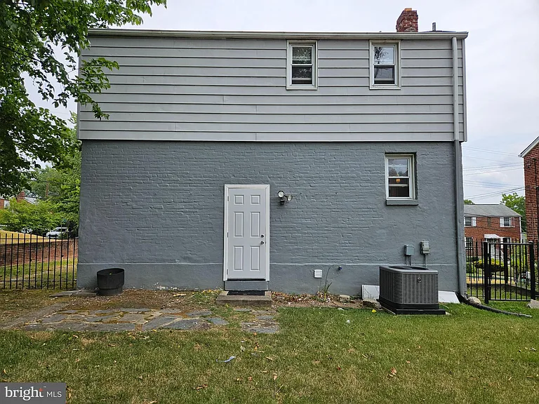 1509 Jefferson St — Photo 21