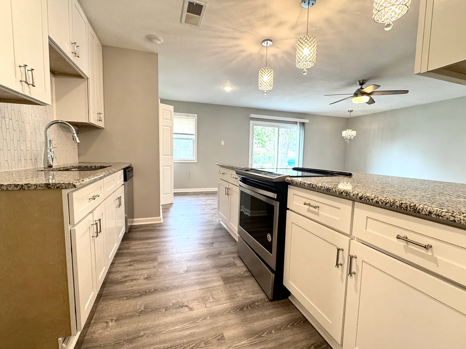 3 bed, 1339 sqft, $2,175 — Photo 3