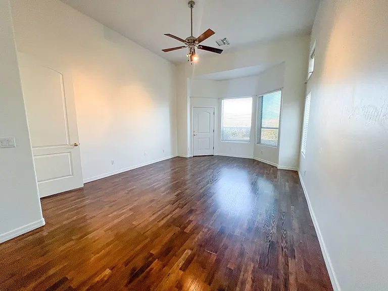 900 S Distant Hill Ct — Photo 5