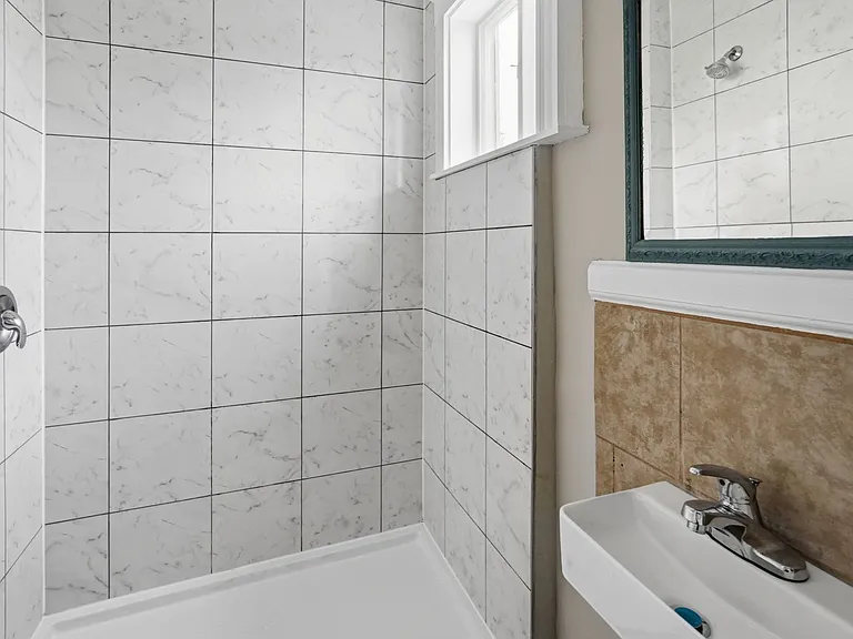 425 Wood Ave #427 — Photo 12