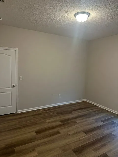 92008 Woodlawn Drive - 1 — Photo 3