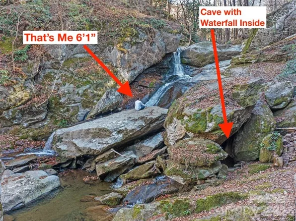 23 Katies Rd, Marshall, NC 28753