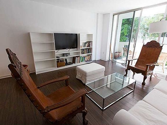 4th image of 800 West Ave APT 206