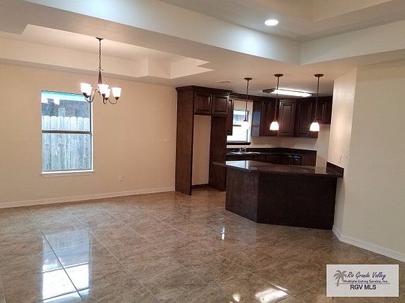 4th image of 2318 Niki Ln