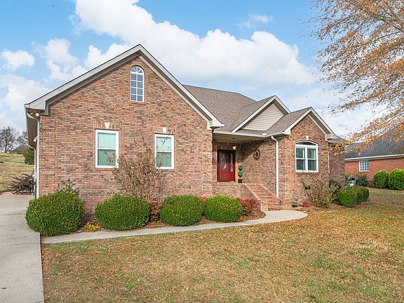 3rd image of 745 Brookside Dr