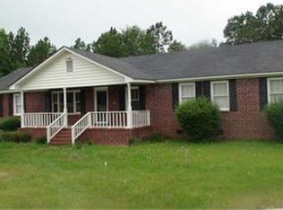 2413 McElveen Ln, Effingham, SC 29541