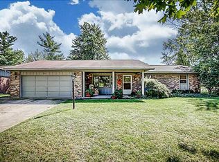 320 Woodlawn Dr, Tipp City, OH 45371