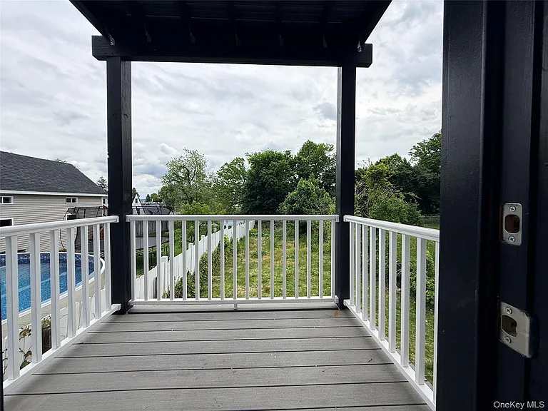 268 Carpenter Ave #1 — Photo 17