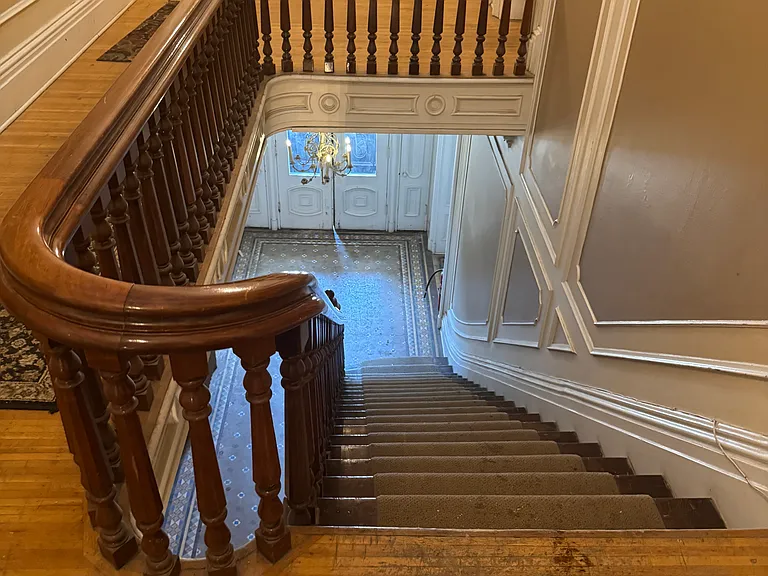 207 Plymouth Ave S #9 — Photo 11