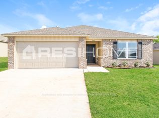 804 W Lola Dr, Mustang, OK 73064