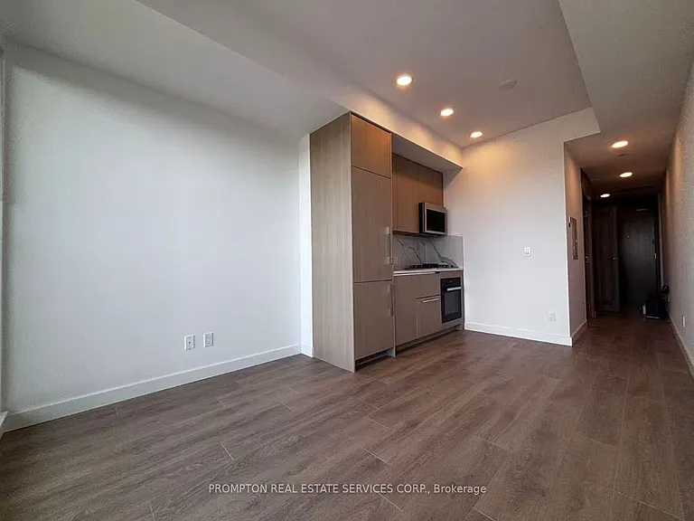 18 Esther Shiner Blvd #2607 — Photo 3