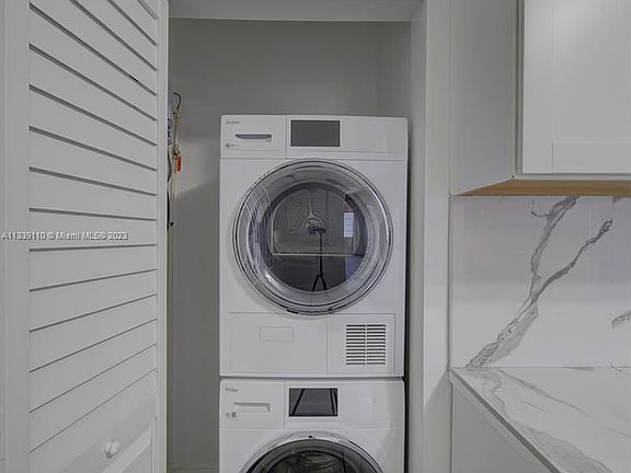 3rd image of 692 E 21st St #2080