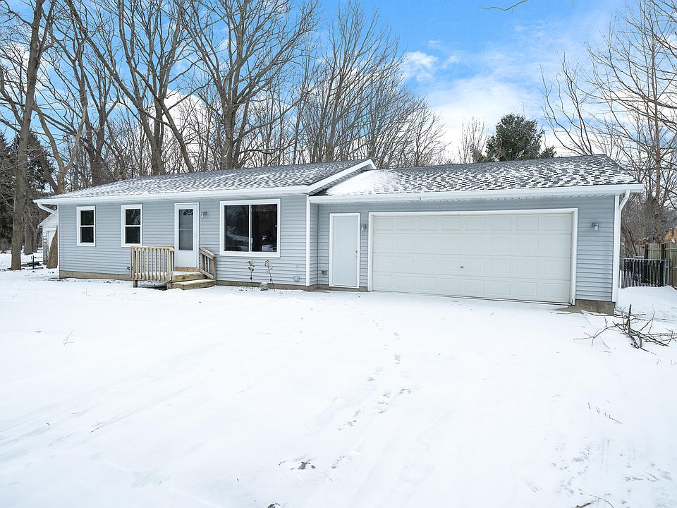 1st image of 747 1st Ave