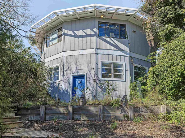 3105 Shore Dr, Villas, NJ 08251