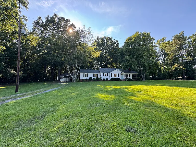 1608 Waxhaw Indian Trail Rd — Photo 2