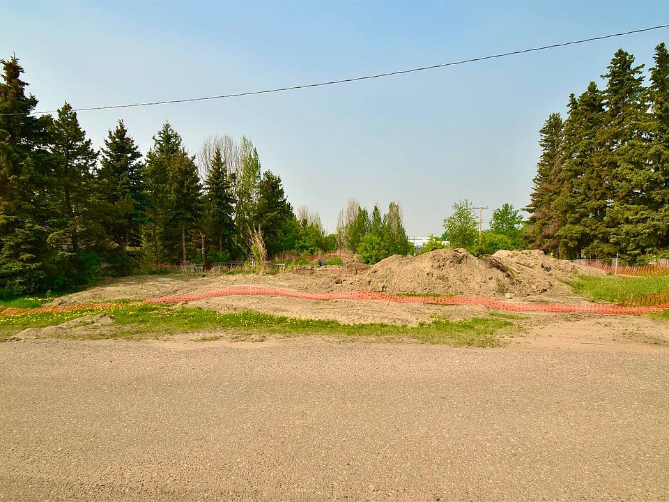 1st image of 3404 1st St W